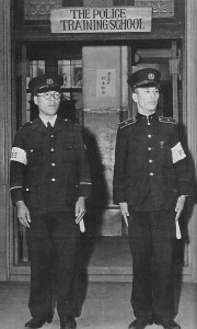 Uniform_change_for_Japanese_police_in_1946