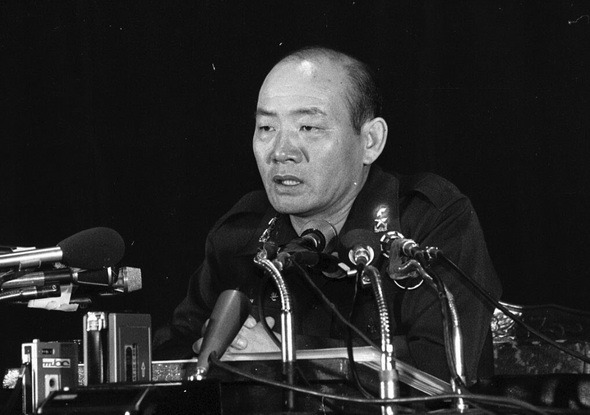 ▲ 1979년 전두환이 보안사령관으로 취임, 정권을 잡자 김기춘은 권력에서 멀어지게 된다.
