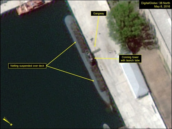 ▲북한 신포조선소의 잠수함 위성 사진 모습 ⓒ38north 캡처