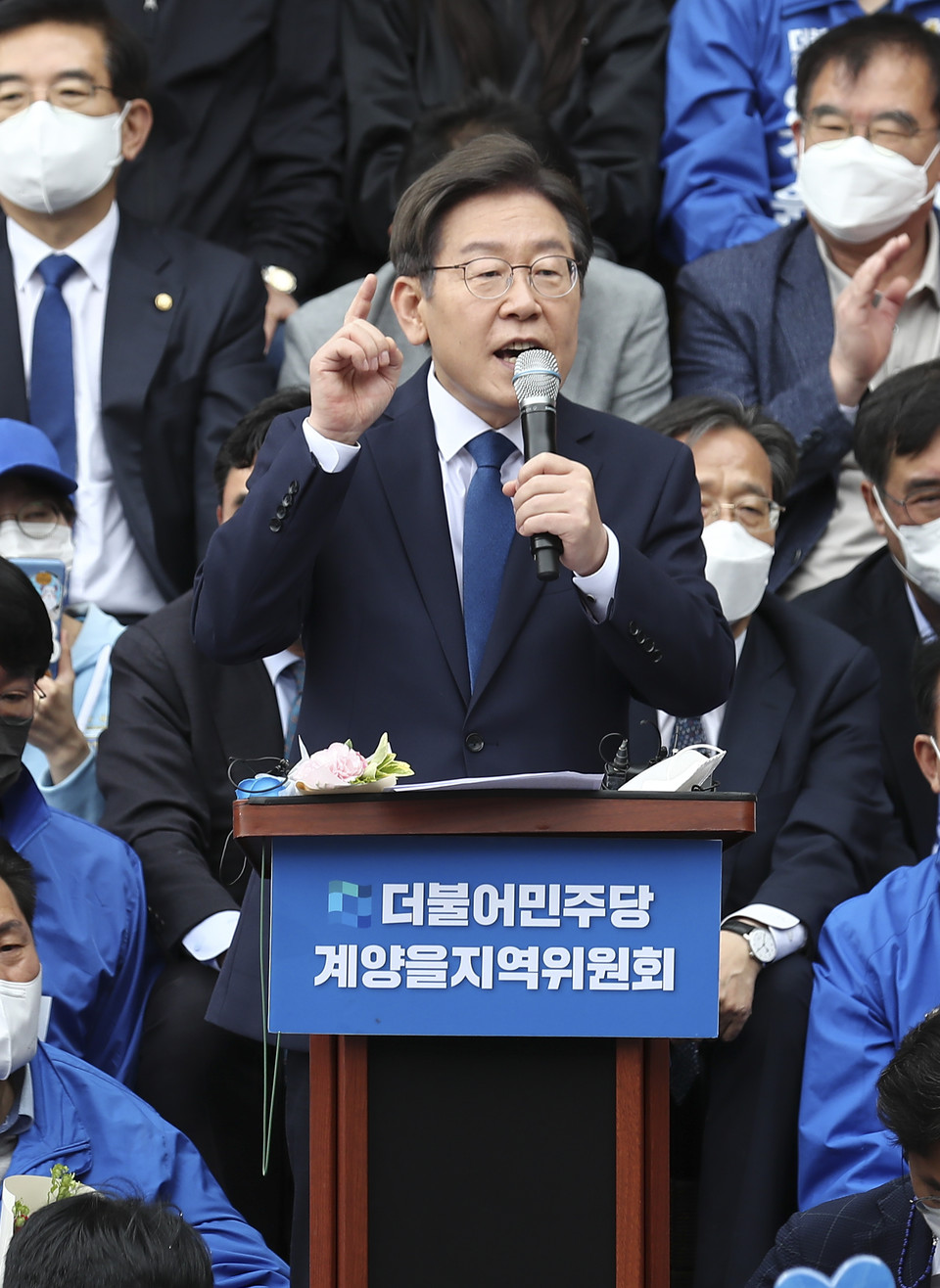 ▲ 더불어민주당 이재명 상임고문이 8일 인천 계양산 야외공연장에서 계양을 국회의원 보궐선거 출마 선언 기자회견을 하고 있다 ⓒ연합뉴스/국회사진기자단