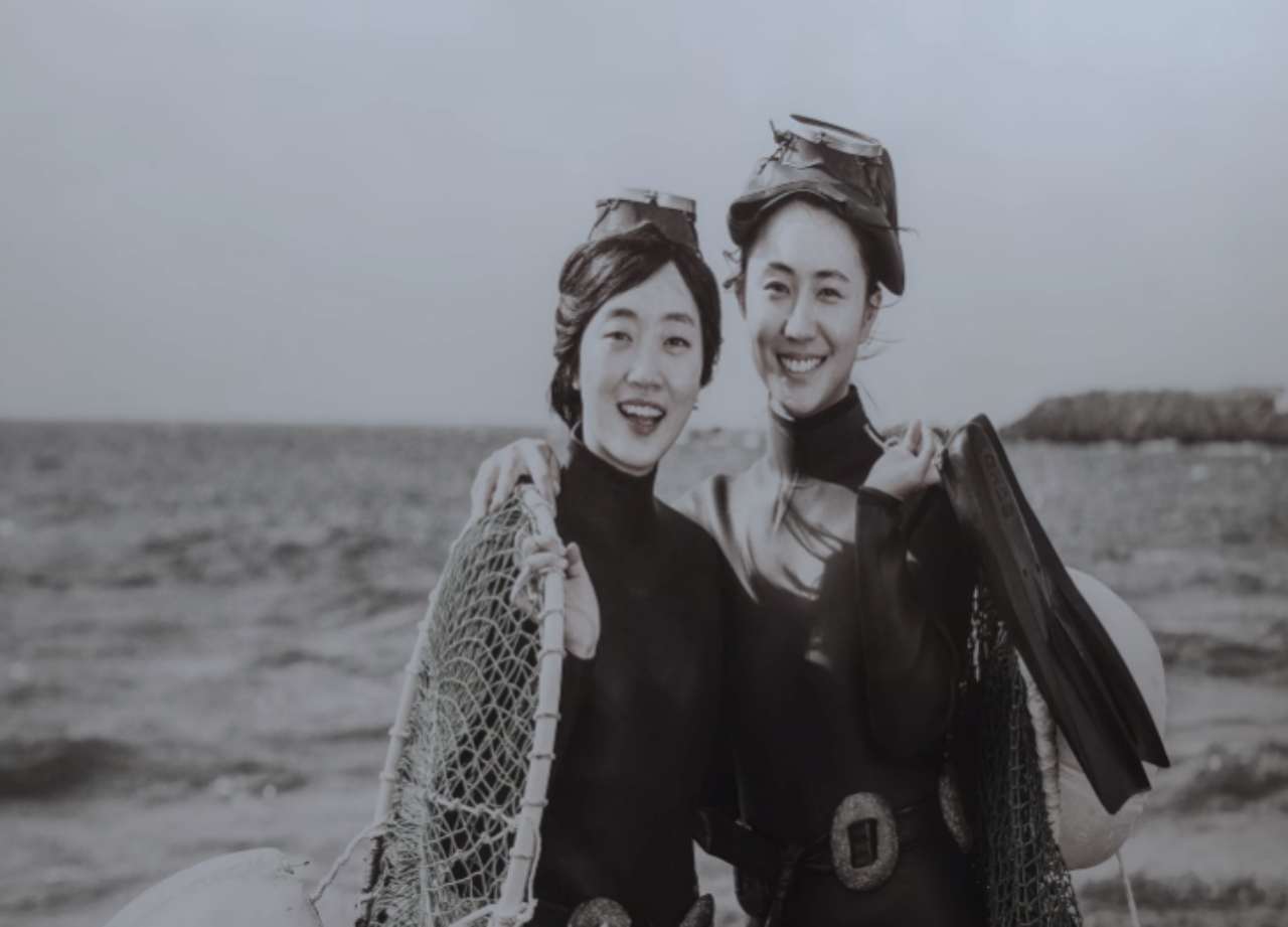 ▲드라마 '웰컴투 삼달리'에 나오는 해녀들  ⓒJTBC  