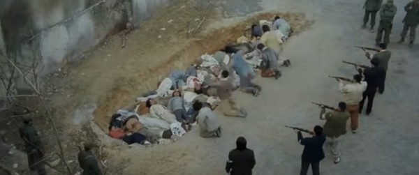 ▲ 영화 '태극기 휘날리며'에서 민간인들이 총살을 당하는 장면 ⓒ강제규필름