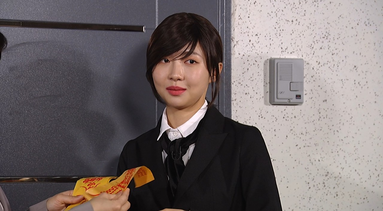 ▲ 김건희 여사를 패러디한 배우 주현영 ⓒ쿠팡플레이