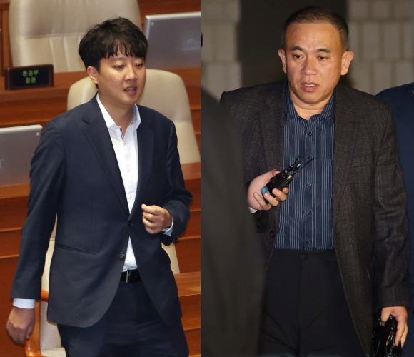 ▲ (좌) 개혁신당 이준석 의원이 14일 국회 본회의에 입장하고 있다. 2024.11.14 (우) 김건희 여사 공천 개입 의혹과 미래한국연구소의 불법 여론조사 의혹 등 사건의 핵심 인물인 명태균 씨가 14일 오후 경남 창원시 성산구 창원지방법원(창원지법)에 구속 전 피의자 심문(영장실질심사)을 마치고 법원을 나서고 있다. 2024.11.14 © 연합뉴스