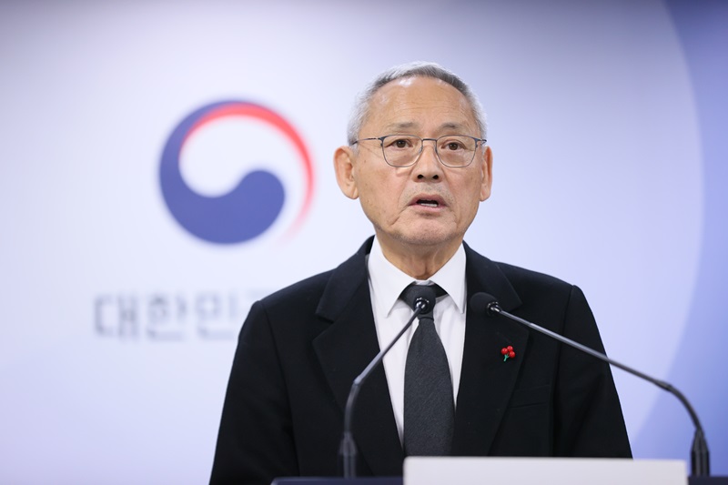 ▲ 유인촌 정부대변인 겸 문화체육관광부 장관이 10일 정부서울청사에서 ‘국민께 드리는 말씀’으로 호소문을 발표하고 있다. © 문화체육관광부 제공